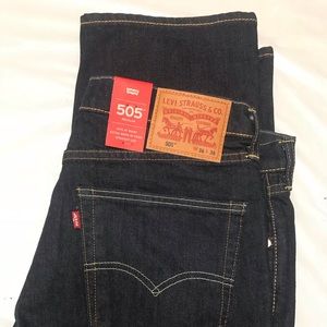 LEVI’s men blue jeans
